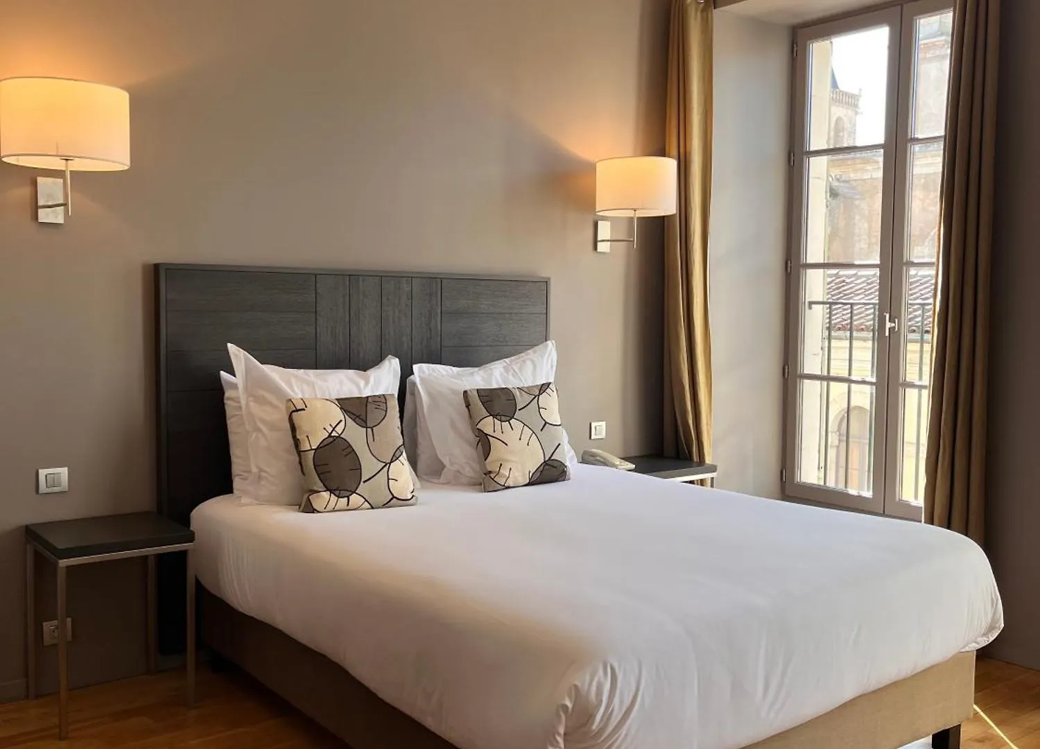 Grand Hotel De Castres 4*, קסטרה צרפת